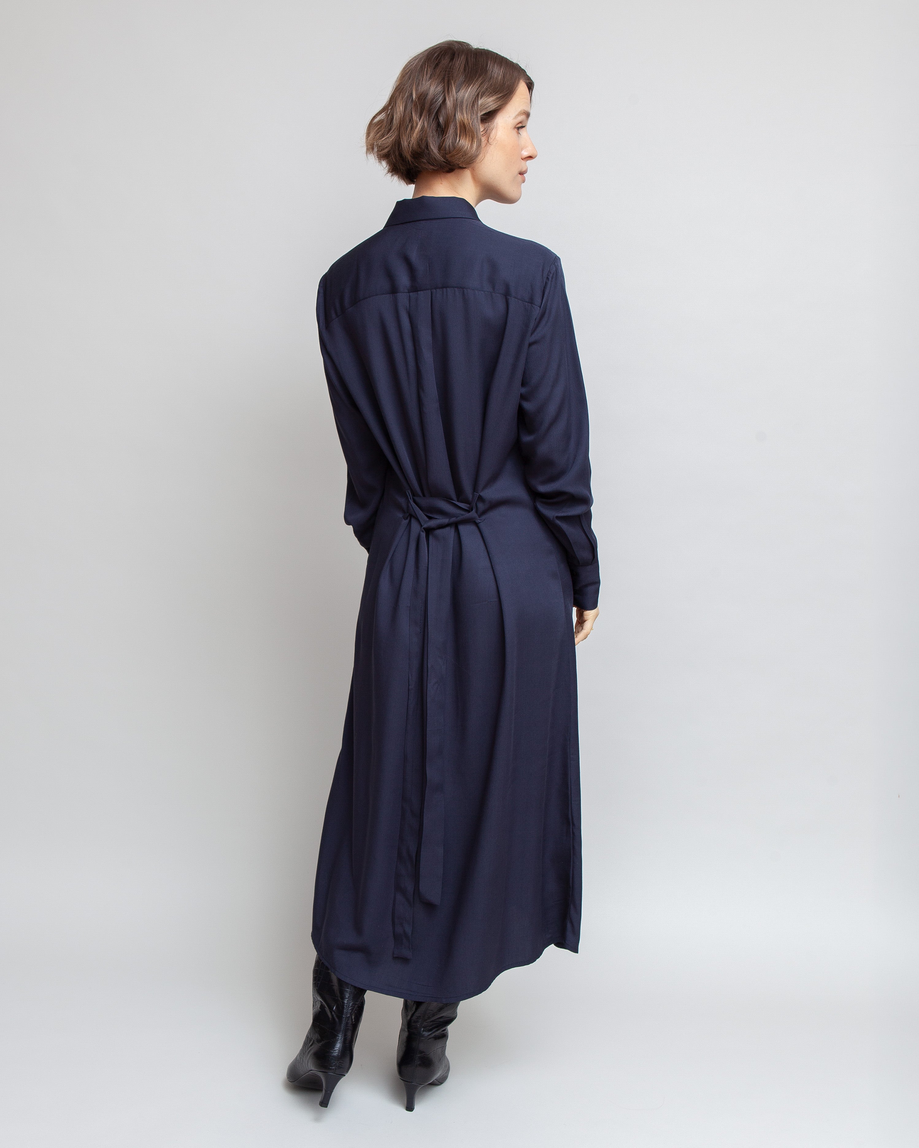 Tidløs Skjortekjole - navy